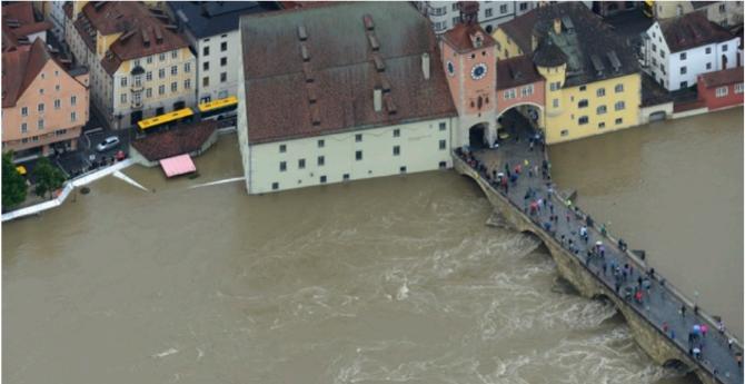 Hochwasser 2013 Regensburg (c) LfU Bayern